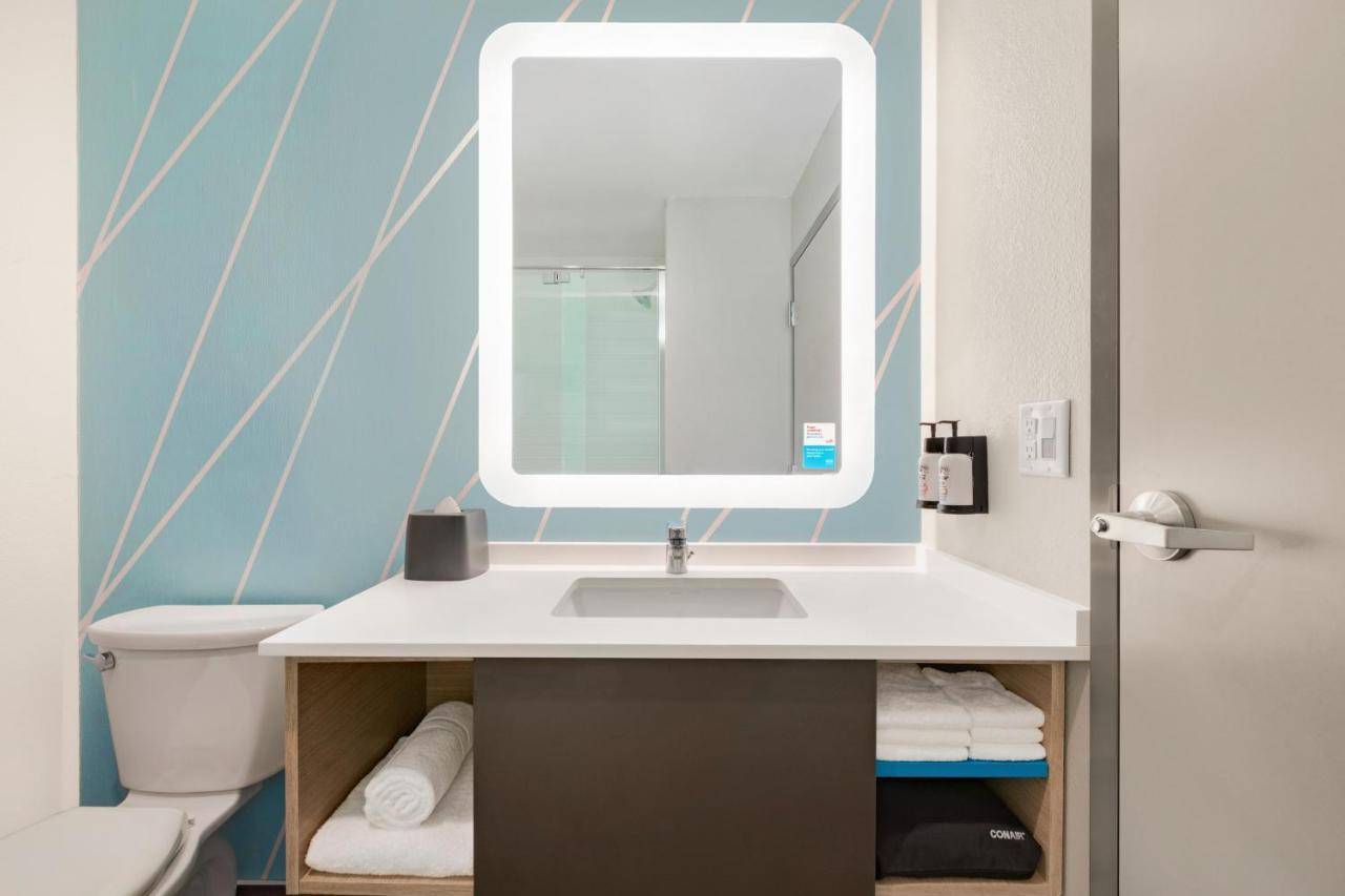 เอวิด โฮเทล มิลวอกี เวสต์ วอคีชา Hotel Pewaukee ภายนอก รูปภาพ
